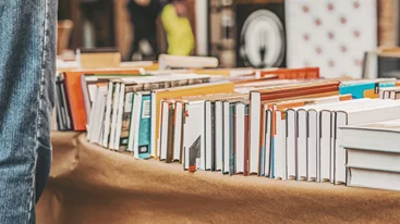 Βιβλία ακόμη και με €1: Το Παζάρι Βιβλίου επιστρέφει στην πλατεία Κλαυθμώνος