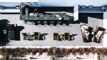 Πού τρώει και πίνει η Αθήνα στις αρχές του καλοκαιριού