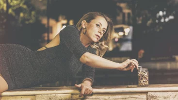 "Πόσα τσιγάρα έχω καπνίσει από τότε που έφυγες": Μια παράσταση για το ghosting