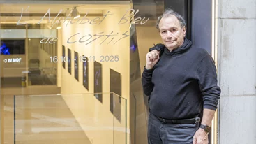 Βροντές κι αστραπές στη Roma Gallery: Ο Κωστής μετατρέπει τον ηλεκτρισμό σε σύγχρονη τέχνη