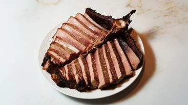 'Ydoron': Για μπριζόλες τόνου και θαλασσινές κοπές στην Ερμού