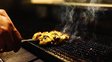 Τρώγοντας στη (χρυσή) Σκούφου