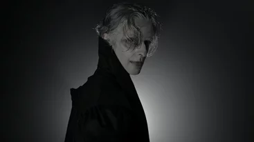 Ο "Dracula" του Θάνου Παπακωνσταντίνου: μια καθηλωτική, σκοτεινή μυσταγωγία