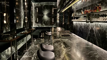 Στο ομορφότερο μπαρ της Αθήνας με τον Αλέξανδρο Χριστόπουλο