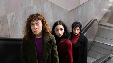 Αποκλειστικό: Ο Παντελής Φλατσούσης μετρά "24 ώρες σ’ έναν κόσμο που δεν μας ανήκει" στο Θέατρο Τέχνης