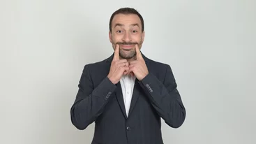 Γέλιο για μικρούς και μεγάλους: Το Christmas Comedy Club του Γιώργου Χατζηπαύλου