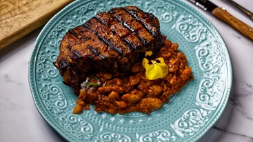 Δυο κορυφαία κρεατάδικα συναντιούνται στη σκιά του Χίλτον