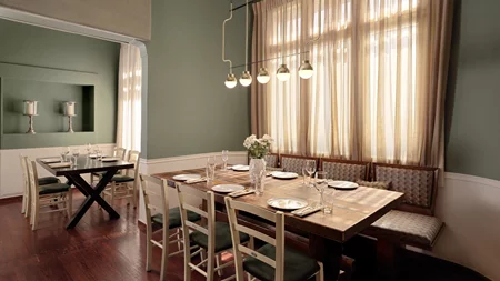 Η Σταυριανή Ζερβακάκου για ένα σέρβις στο ΜάνηΜάνη