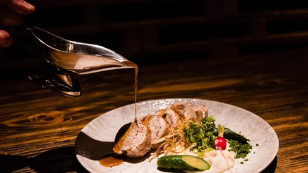 Στο Παγκράτι, για ένα all day bar-restaurant που έχει κάτι από Νάξο