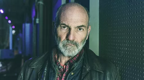 Ο Ακύλλας Καραζήσης και η "Έρημη χώρα" του Eliot