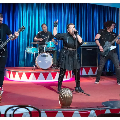 Η Γιώτα Νέγκα γίνεται γκοθ στα επόμενα "Νούμερα"