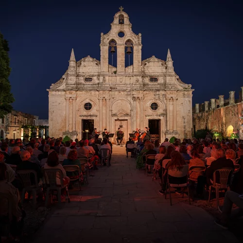 Το Μέγαρο στο Αρκάδι: Μπορεί μια συναυλία να γίνει προσευχή;