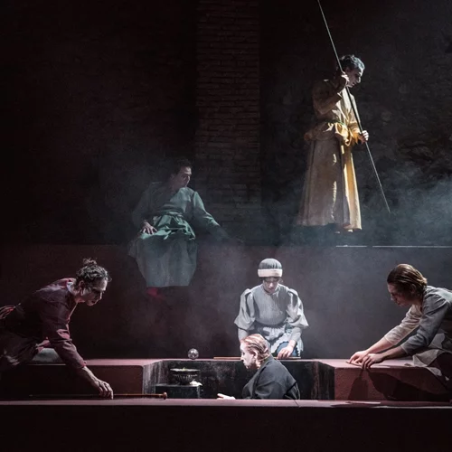 Η Άννα Κοκκίνου επιστρέφει με το "Συμπόσιο" του Πλάτωνα