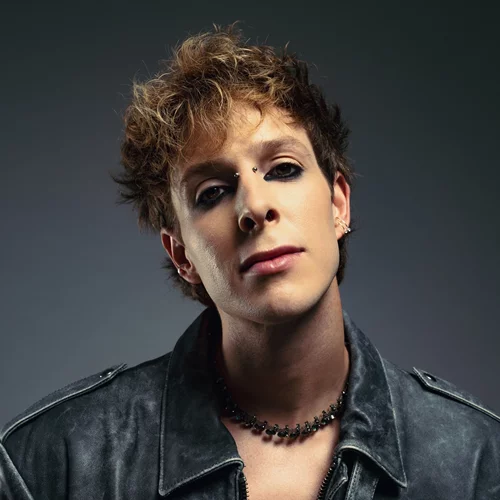 Ο D3lta φτιάχνει μια playlist για όσους νιώθουν "Lonely Together" - και όχι μόνο