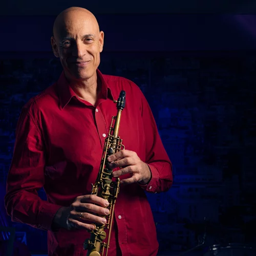 Δημήτρη Βασιλάκη, πώς φτιάξατε ένα ρομπότ που παίζει μουσική, συνθέτει και τραγουδά;