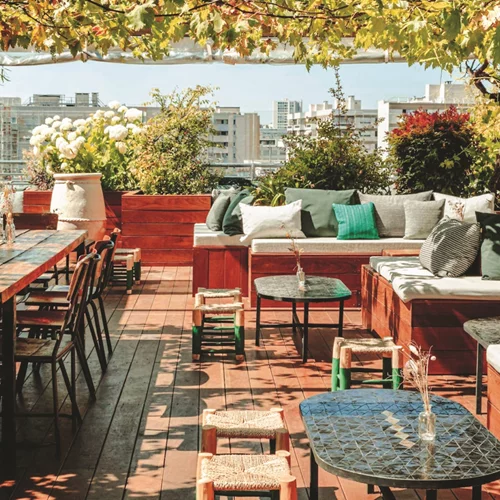 H Πόλη του Φωτός από ψηλά: Τα rooftop bars που κάνουν θραύση στο Παρίσι