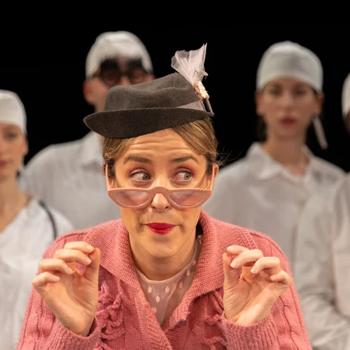 Η Αγοραστή Αρβανίτη λατρεύει την ψυχολόγο της, ξέρει ποιο είναι το μυστικό της επιτυχίας στον έρωτα και αγαπά να κάνει binge-watching τη σειρά "Ευτυχισμένοι Μαζί"