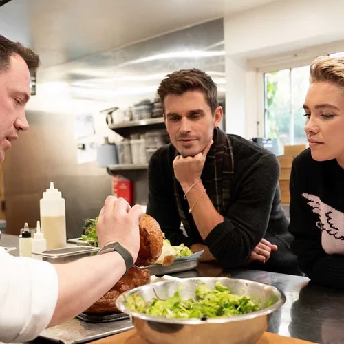 Ο Άντονι Πορόφσκι και οι διάσημοι φίλοι του μαγειρεύουν στη νέα σειρά του National Geographic