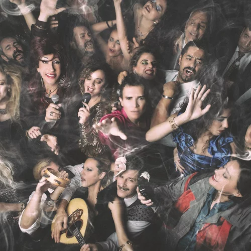 "Αυτή η νύχτα μένει":  Θεατρική έξοδος με άρωμα ελληνικού ξενυχτιού