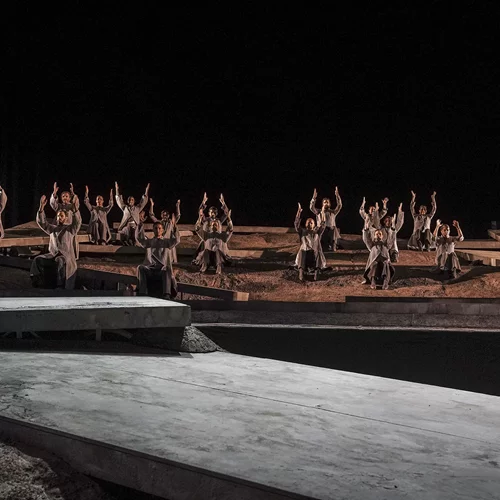 "Αντρέι - Ρέκβιεμ Σε Οκτώ Σκηνές": Εντυπώσεις από μια απαιτητική, μα ουσιαστική βραδιά στην Εθνική Λυρική Σκηνή