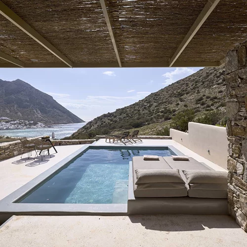 "Apsila Pool Suites": Γίνετε ένα με το κυκλαδίτικο τοπίο στη Σίφνο