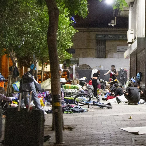 Τι συμβαίνει με τις πιάτσες ναρκωτικών στο κέντρο της Αθήνας;