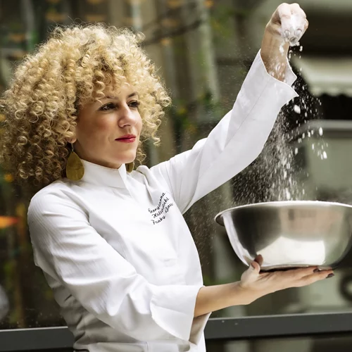 Μα ποιες είναι οι Charlie's Angels που ανοίγουν ένα νέο εστιατόριο στο Κολωνάκι;