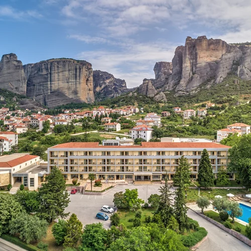 Meteora Retreat: Ένα τριήμερο ευεξίας στα Μετέωρα με την Ελένη Πετρουλάκη