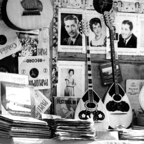 50 Έλληνες καλλιτέχνες σε μια έκθεση για το "Ρεμπέτικο"