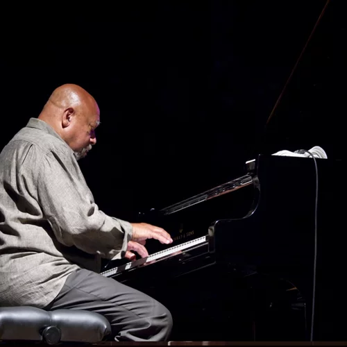 Ο θρύλος της jazz Kenny Barron στο Παλλάς