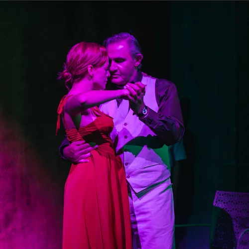 Μια ξεχωριστή βραδιά για το "Άρωμα γυναίκας"- Ο Πίνο Τιέρνο προλογίζει την παράσταση