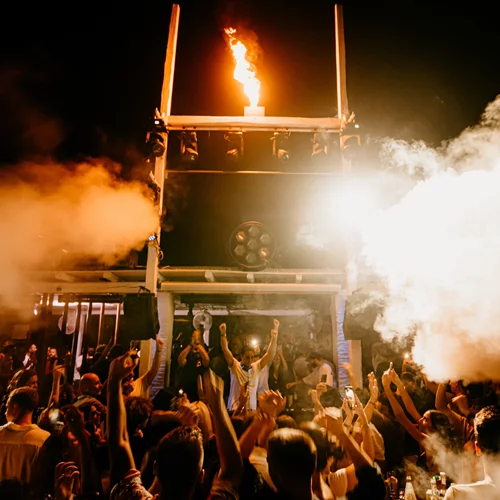 Ο Αλέξανδρος Χριστόπουλος στο New Moon Party του "Island"