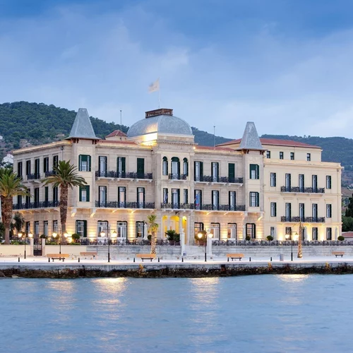 Διαχρονικό ειδύλλιο με το Ποσειδώνιο (και το μποστάνι του)