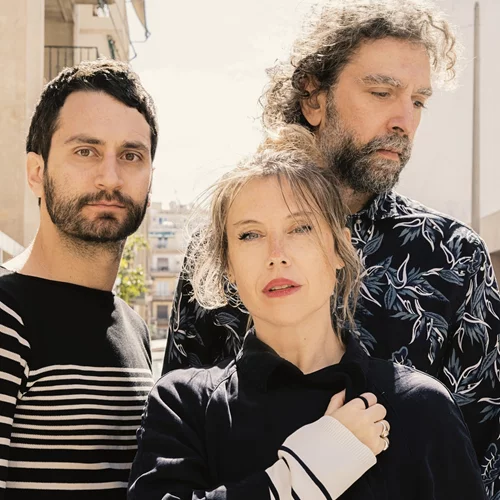 Ο Μίκης Θεοδωράκης "συνομιλεί" με τον Μαρκ Μπλίτσταϊν