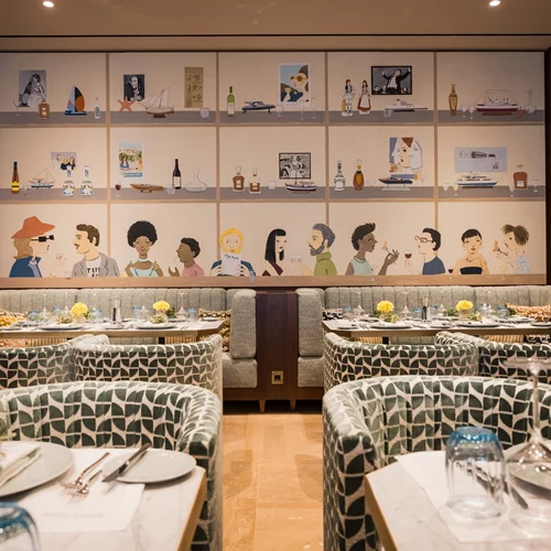 Στο φιλότεχνο "Amber Cellar" του ξενοδοχείου "Mitsis N’UPiraeus Port"