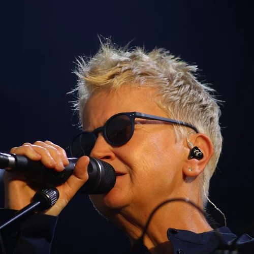 Anne Clark: "Την τελευταία φορά που ήρθα, θυμάμαι διαδηλώσεις και δακρυγόνα"