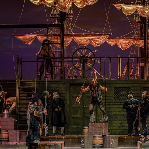 Moby Dick: 4 τελευταίες παραστάσεις στο Christmas Theater για το μεγαλειώδες μιούζικαλ του Δημήτρη Παπαδημητρίου