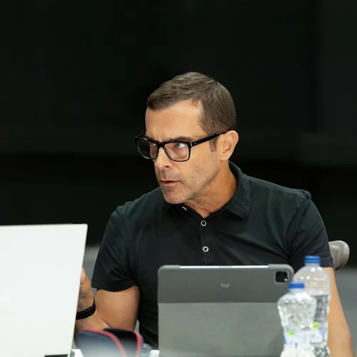 Το καστ του "Δικαστή" γνωρίζεται με τους χαρακτήρες του