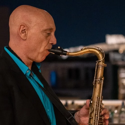 Jazz με θέα την στολισμένη Αθήνα