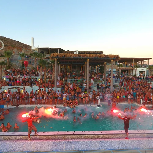 Οι Fideles "χορεύουν" το Pathos