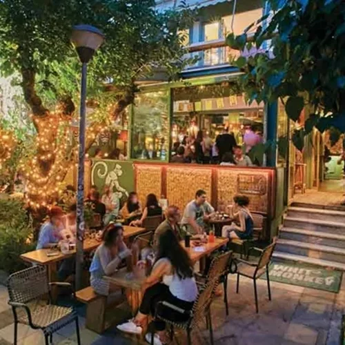 Πάρτι με cocktails, τατουάζ, DJs και vintage ρούχα στο Χαλάνδρι