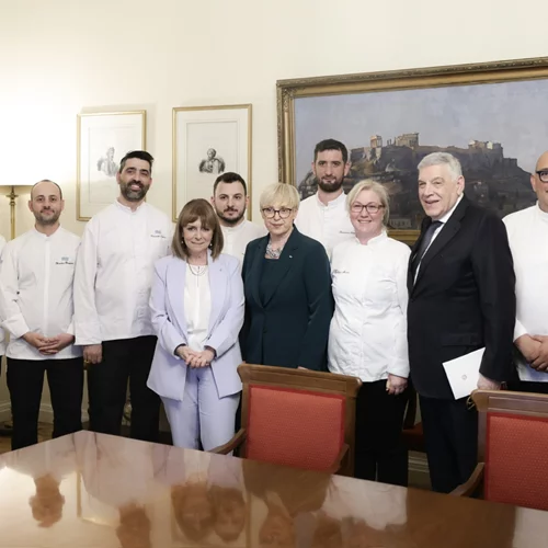 Ένα τραπέζι με γεύσεις Κυκλάδων στο Προεδρικό Μέγαρο