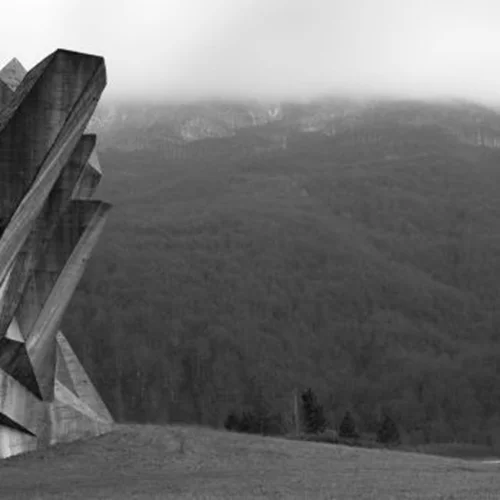 Τελευταίοι και Πρώτοι Άνθρωποι