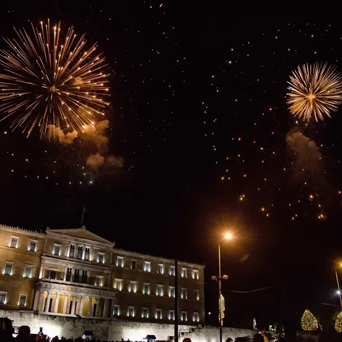 Η ΕΡΤ υποδέχεται το 2024 στην Πλατεία Συντάγματος