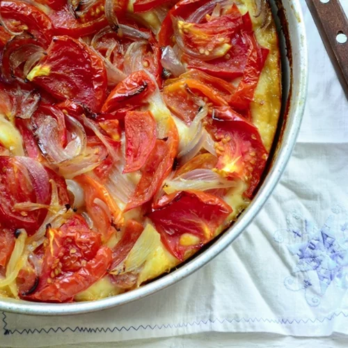 Πες μου πού ταξιδεύεις, να σου πω την παραδοσιακή πίτα που πρέπει να δοκιμάσεις