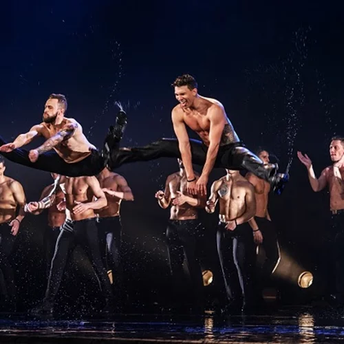 Πλατσουρίζουμε στη βροχή με το "Dancing in the rain 3"