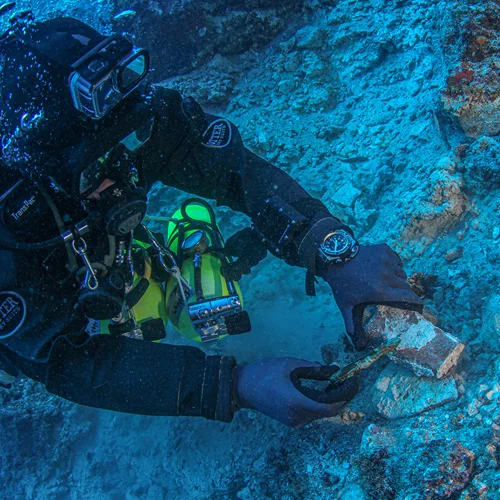 Νέα ευρήματα ανέσυρε η αρχαιολογική έρευνα στο ναυάγιο των Αντικυθήρων