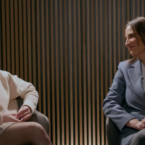 Η "Αστερομάτα" Κλαυδία και η επαναφορά της λαϊκής κουλτούρας στο "MEGA Stories"