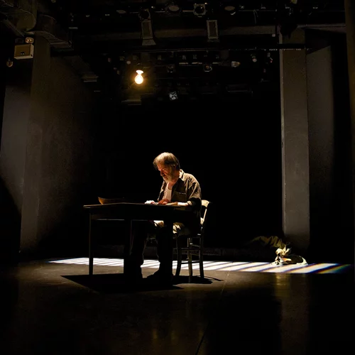 "Το κιβώτιο" του Άρη Αλεξάνδρου επιστρέφει για όγδοη χρονιά στο Studio Μαυρομιχάλη