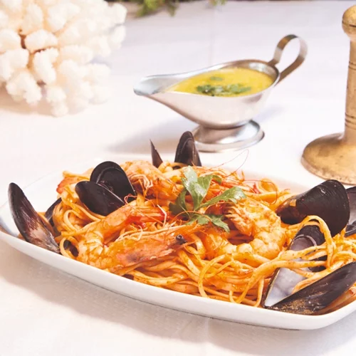 Νησιώτισσα